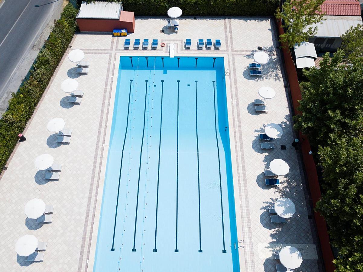 Camping Versilia Mare Hotell Lido di Camaiore Eksteriør bilde