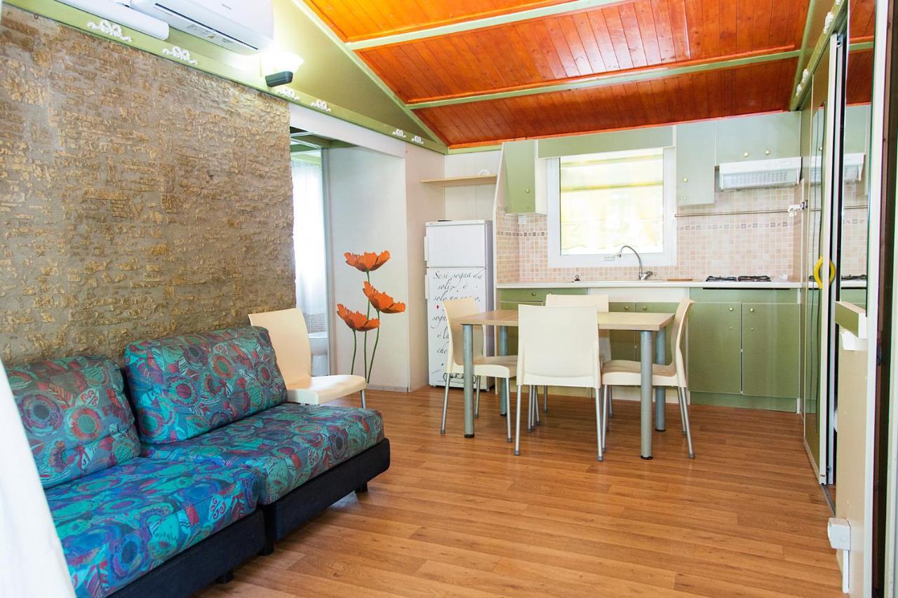 Camping Versilia Mare Hotell Lido di Camaiore Eksteriør bilde
