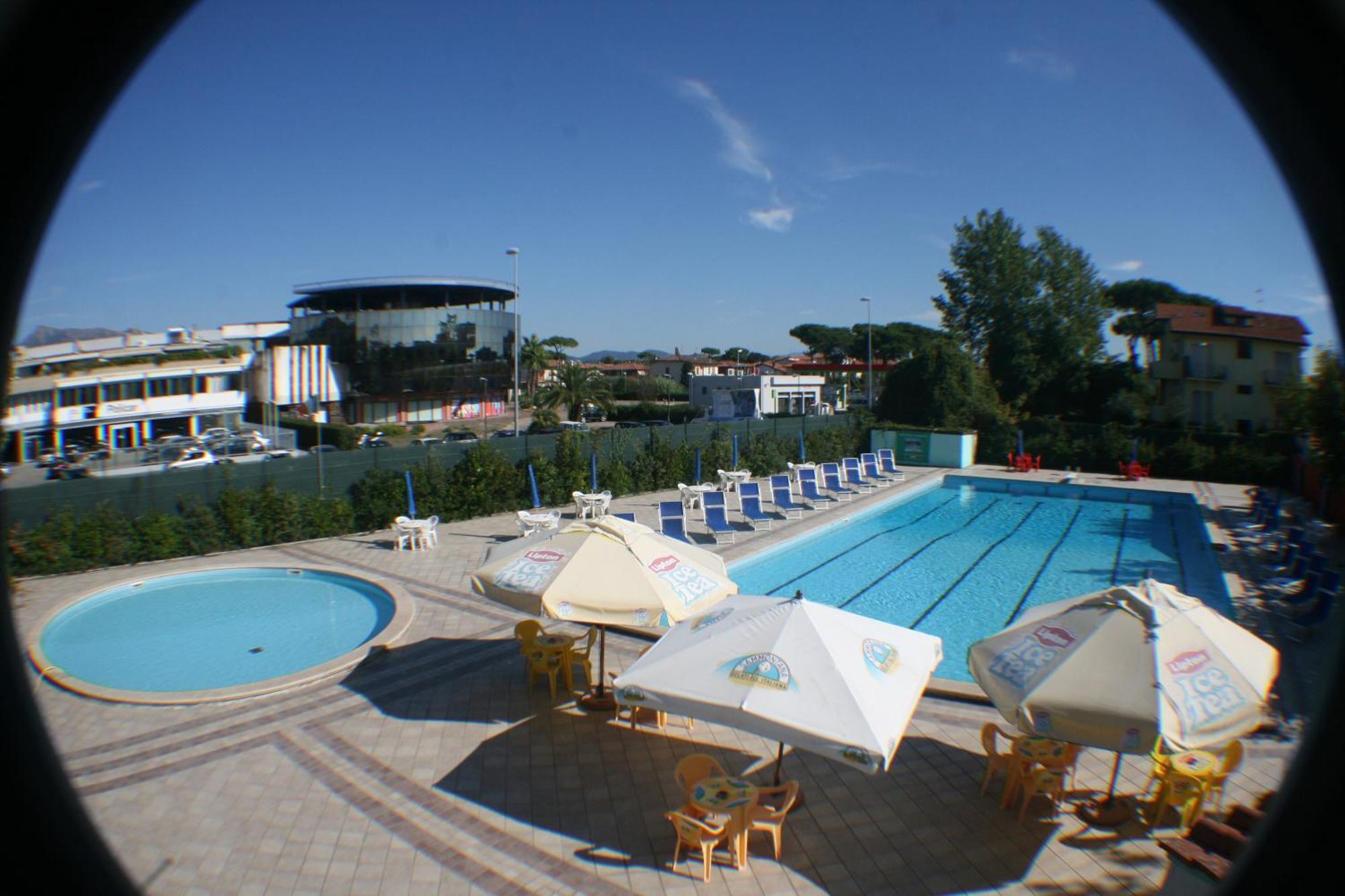 Camping Versilia Mare Hotell Lido di Camaiore Eksteriør bilde